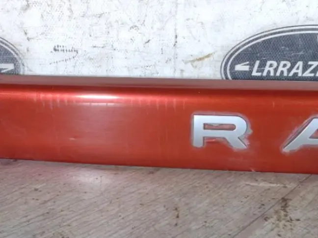 Молдинг багажника нижний Land Rover Sport L320