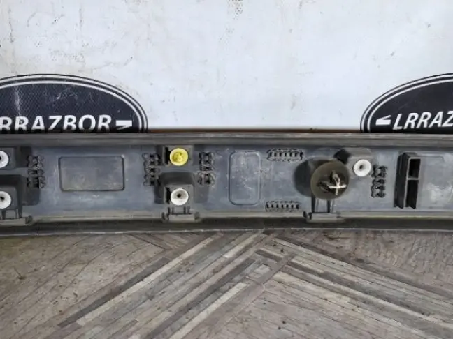 Молдинг багажника нижний Land Rover Sport L320