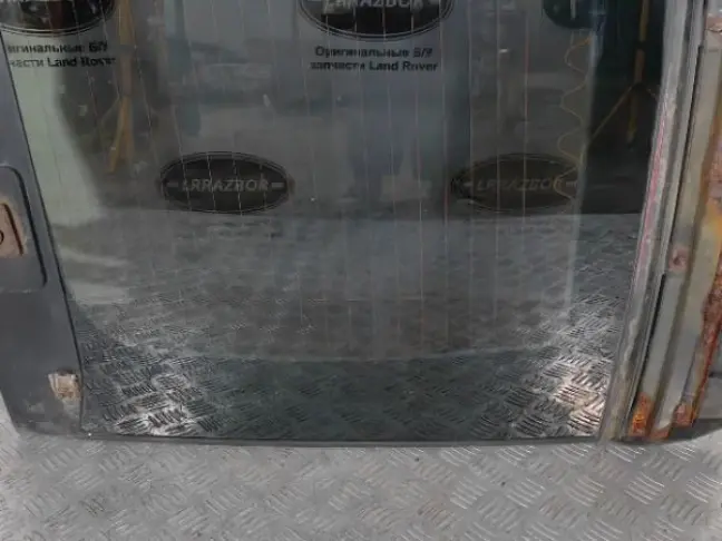Стекло крышки багажника Range Rover Sport L320