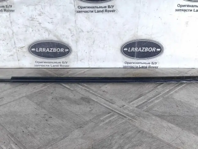 Молдинг стекла переднего правого Range  Sport L320