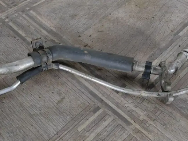 Трубка кондиционера DISCOVERY 3 L319 05-09 2.7