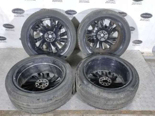 Колеса 285 40 22 Land Rover Discovery 5