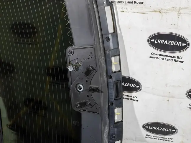 Стекло крышки багажника Range Rover Sport L320