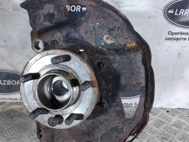 Кулак передний правый  Range Rover Sport L320 05+