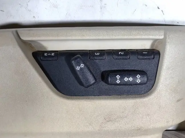 Накладка сидения правая Sport L320 05-09