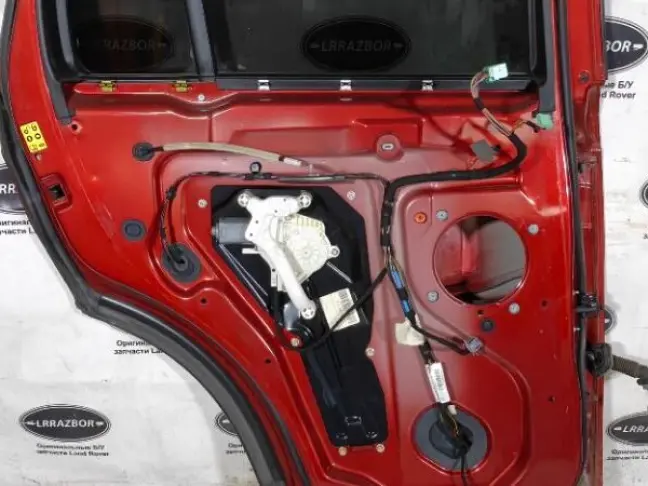Дверь задняя левая Range Rover Sport L320