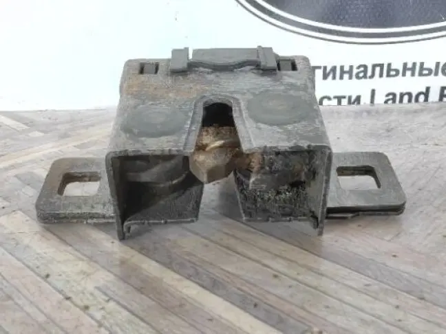 Замок капота Range Rover Sport L320