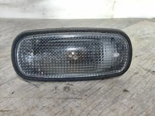 Боковой поворотник Freelander 1 б/у