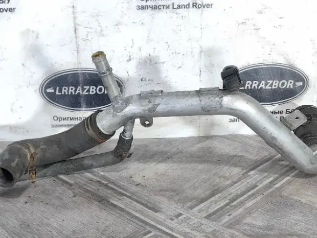 Патрубки охлаждения Land Rover: где чаще течь и как подбирать замену