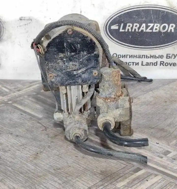 Компрессор пневмоподвески Discovery 3 L319 б/у