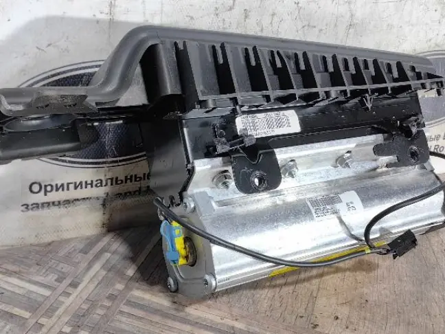 Подушка в торпеду Range Rover 3 L322 2002-2004 M62