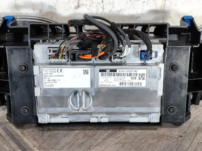 Монитор экран Range Rover 3 L322 2009-2012: фото #8