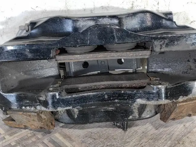 Суппорт левый передний Range Rover 3 L322 брембо: фото #2