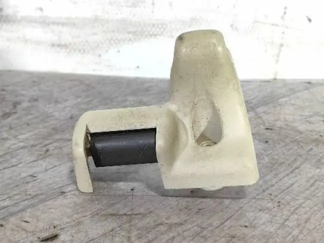 Крючок козырька левый Range Rover L322 02-12: фото #2