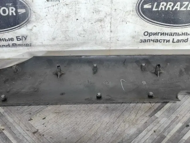 Крышка катушек правая Range Rover 3 L322 4.2SC: фото #4