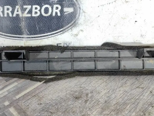 Крышка салонного фильтра Range Rover Sport: фото #3