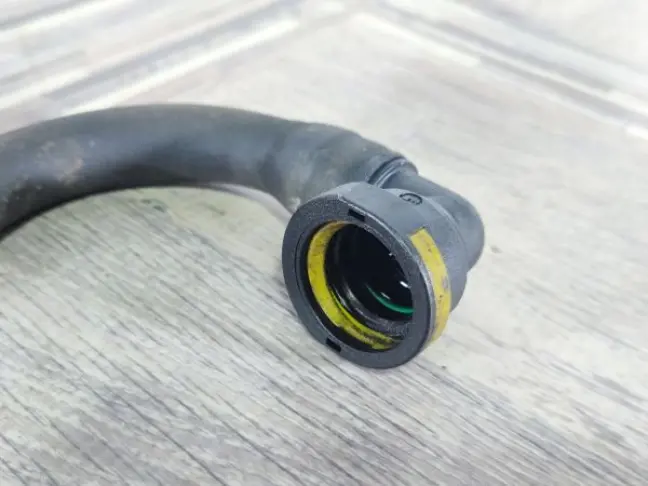 Трубка вентиляции Freelander 2 2.2: фото #2