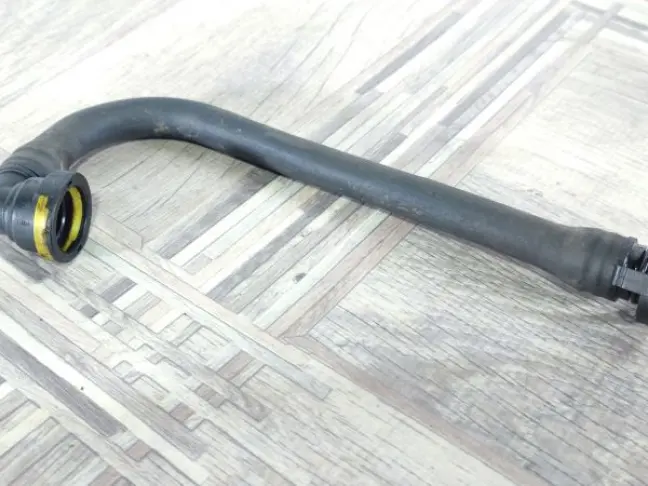 Трубка вентиляции Freelander 2 2.2: фото #4
