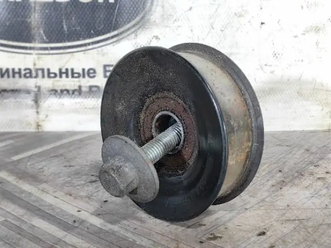 Ролик паразитный ремня Range Rover 3 L322 4.2: фото #1