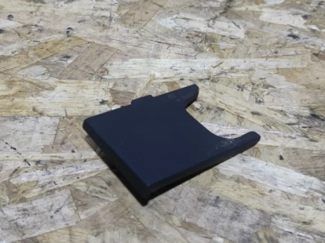 Вставка в торпеду справа Range Rover L322 07-12: фото #1