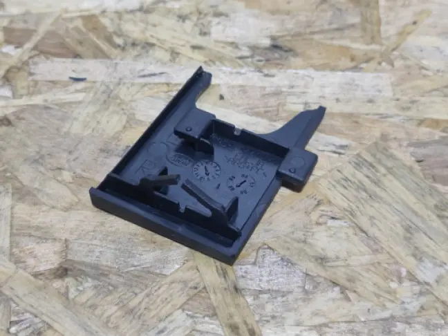 Вставка в торпеду справа Range Rover L322 07-12: фото #3