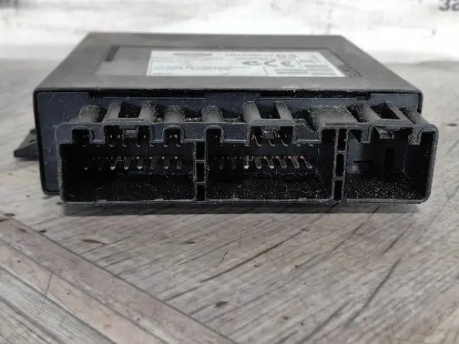 Блок управления давления в шинах Range Rover L322: фото #3