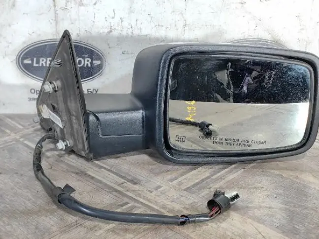 Зеркало правое Dodge RAM 1500 10-11 год
