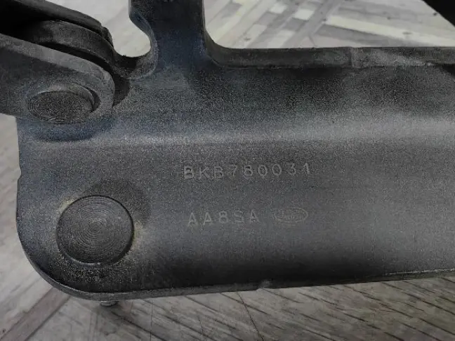 Петли капота Land Rover DISCOVERY 3/4 L319