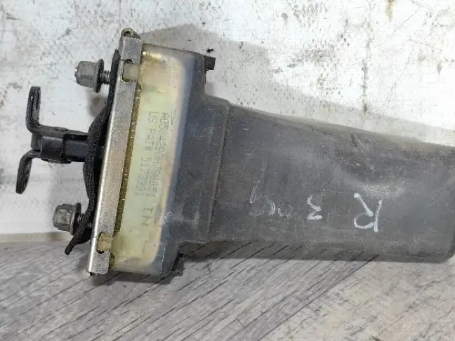 Ограничитель двери задний Discovery 3/4 L319