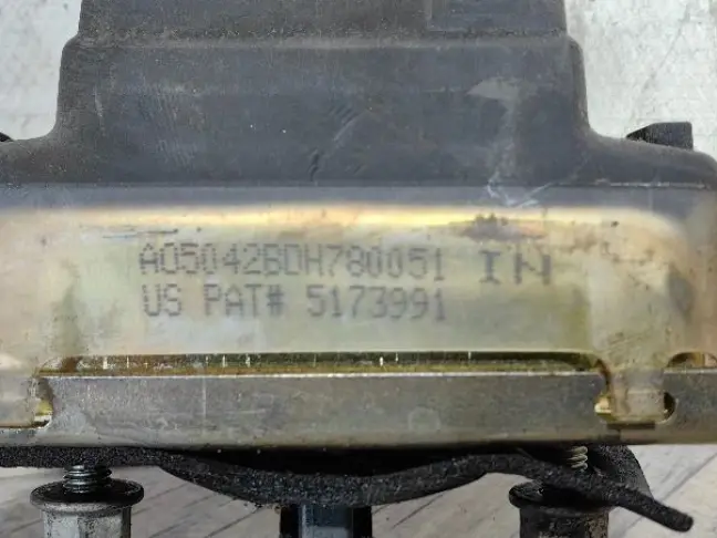 Ограничитель двери задний Discovery 3/4 L319