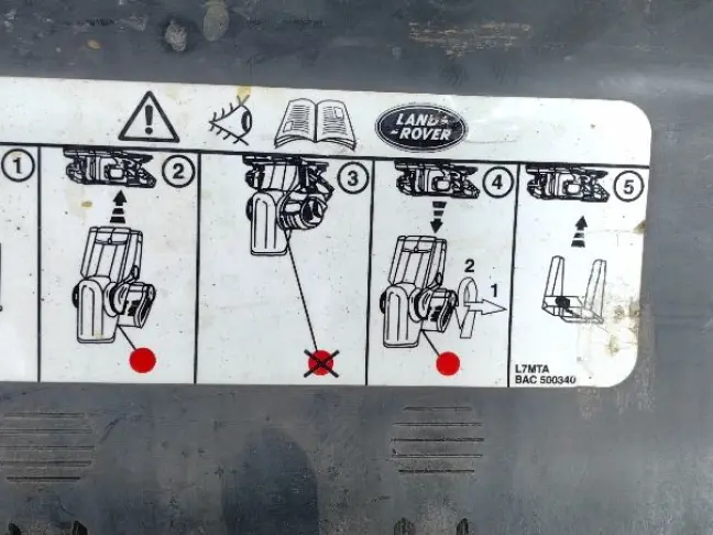 Заглушка бампера заднего DISCOVERY 3/4 L319