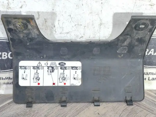 Заглушка бампера заднего DISCOVERY 3/4 L319