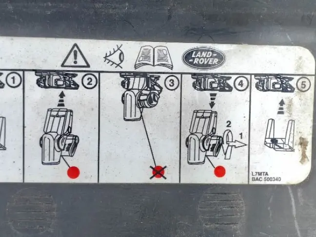 Заглушка бампера заднего DISCOVERY 3/4 L319