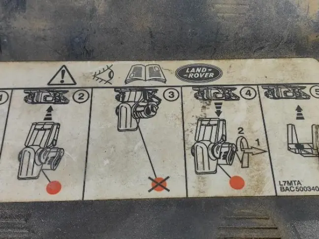 Заглушка бампера заднего DISCOVERY 3/4 L319