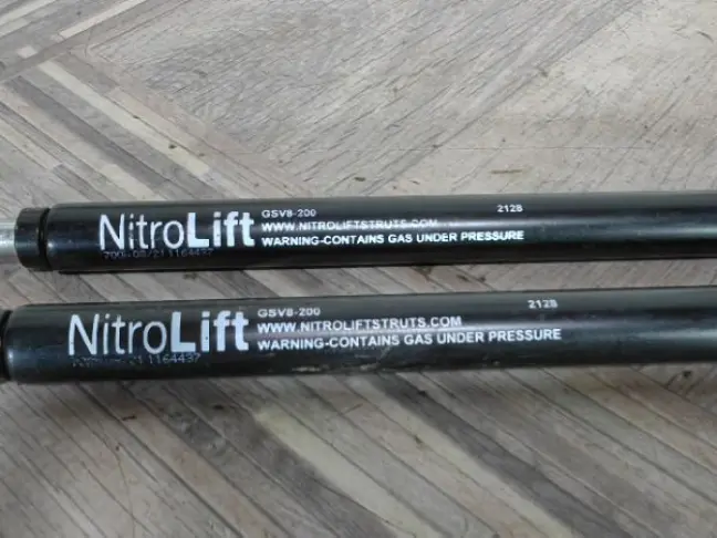 Амортизатор крышки багажника Discovery 3/4 L319