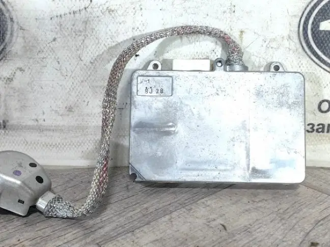 Блок розжига ксенона Land Rover Discovery 3 L319