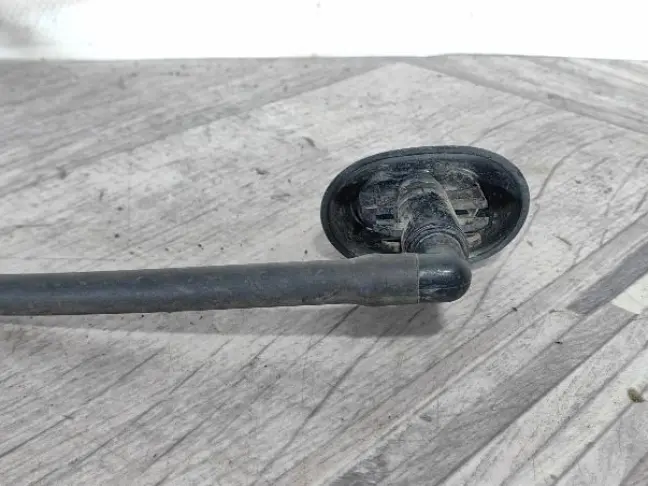 Форсунка фароомывателя левая Discovery 4 L319