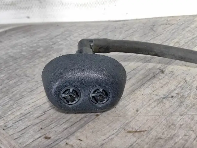 Форсунка фароомывателя левая Discovery 4 L319