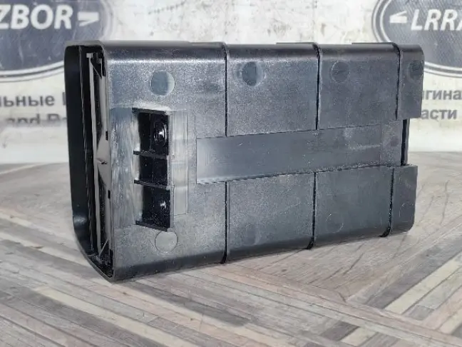 Подстаканник DISCOVERY 3 L319 05-09