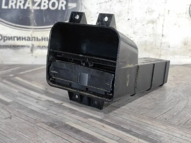 Подстаканник DISCOVERY 3 L319 05-09