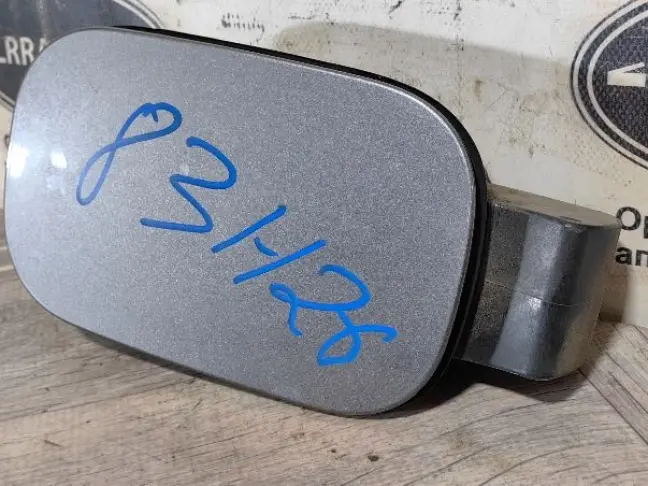 Лючок бензобака Land Rover DISCOVERY 3/4 L319