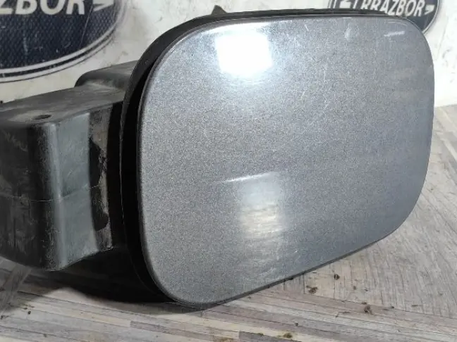 Лючок бензобака Land Rover DISCOVERY 3/4 L319