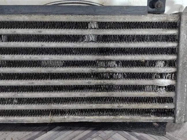 Радиатор интеркуллера DISCOVERY 3 L319 05-09 2.7