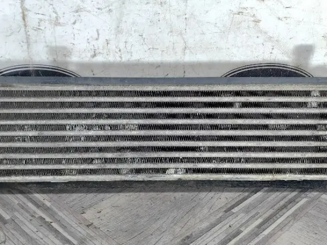 Радиатор интеркуллера DISCOVERY 3 L319 05-09 2.7