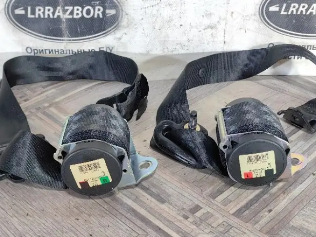 Ремни безопасности 3-го ряда Discovery 3 L319