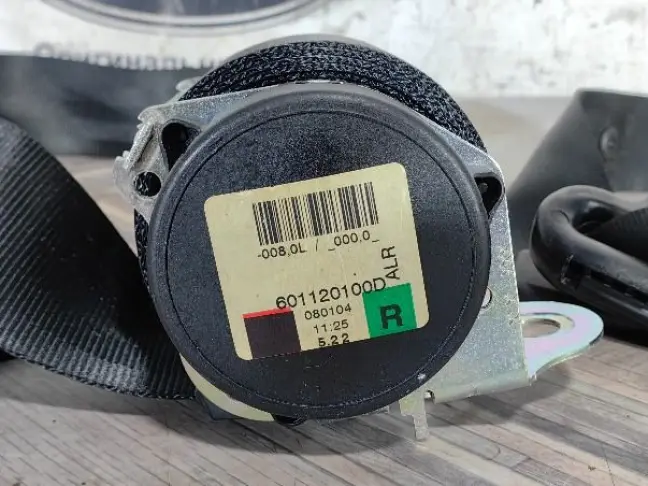 Ремни безопасности 3-го ряда Discovery 3 L319