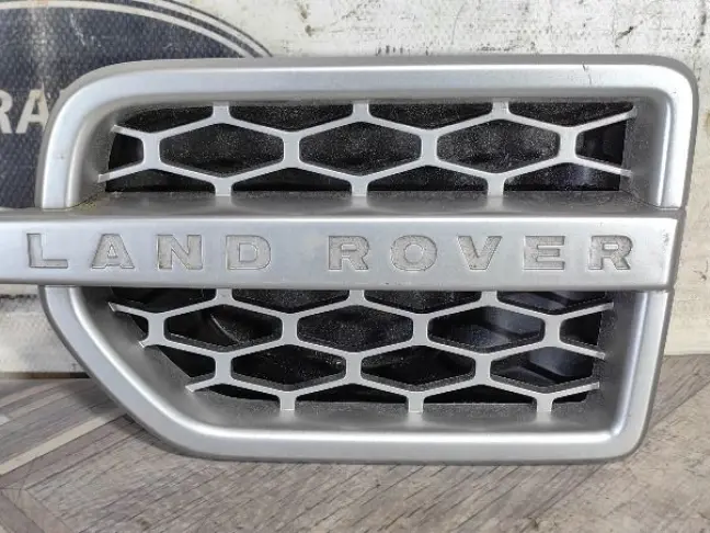 Решетка жабра левая Land Rover Discovery 4