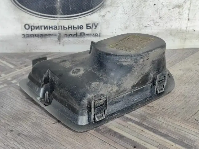 Решетка жабра левая Land Rover Discovery 4