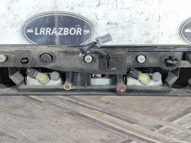 Ручка багажника Land Rover DISCOVERY 3 L319