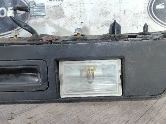 Ручка багажника Land Rover DISCOVERY 3 L319